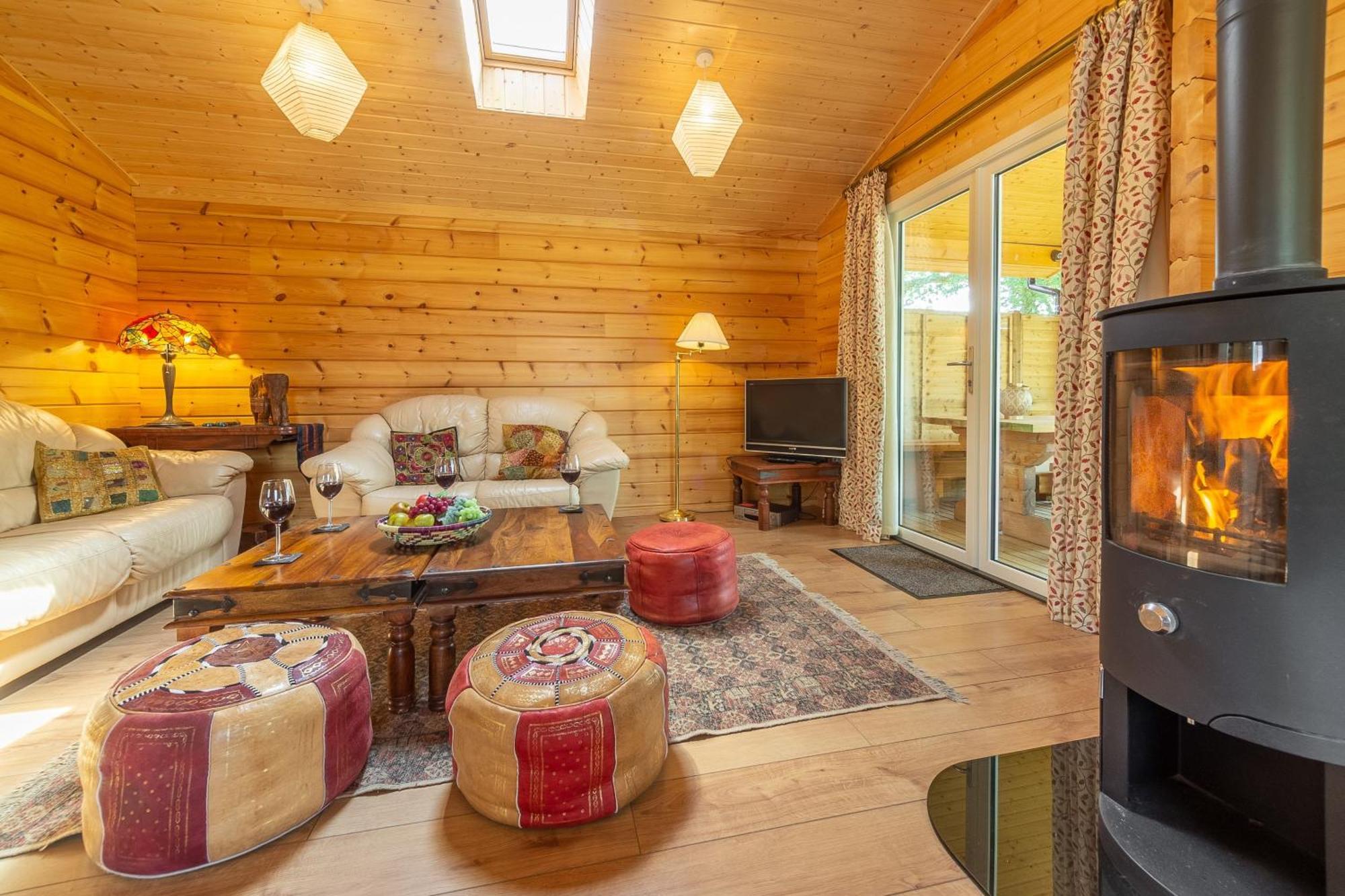 The Lodge Stowmarket Eksteriør bilde
